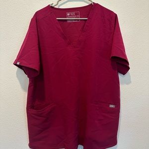 Figs casks scrub top